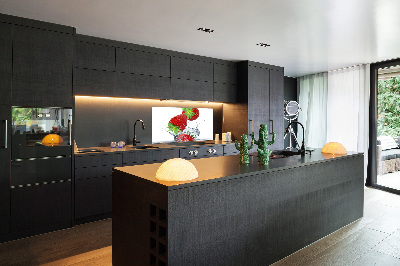 Rivestimento parete cucina con motivo di fragole che cadono