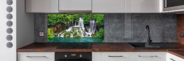 Rivestimento parete cucina con motivo a cascata di montagna