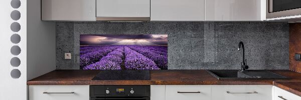 Rivestimento parete cucina con motivo a campo di lavanda
