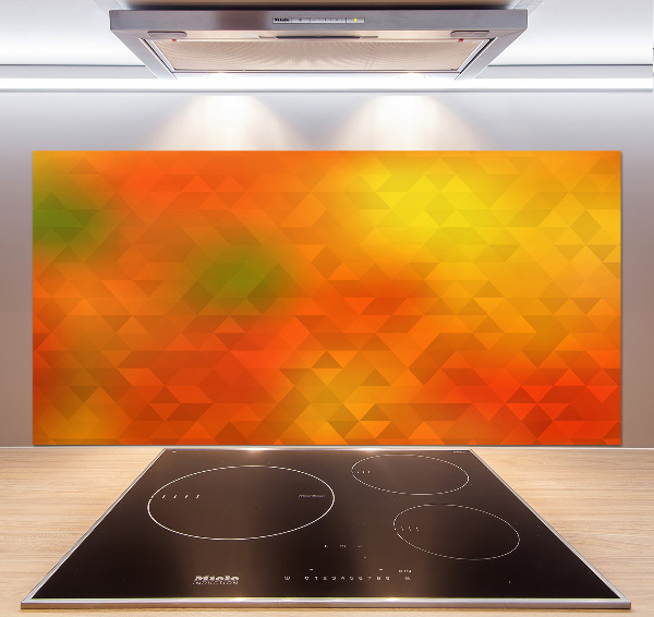 Rivestimento parete cucina con motivo a triangoli astratti