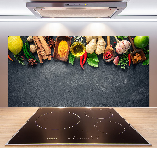 Pannello retrocucina con motivo di erbe aromatiche e spezie