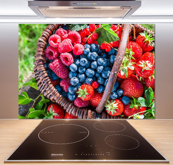 Pannello paraschizzi cucina con stampa raffigurante un cesto di frutti di bosco