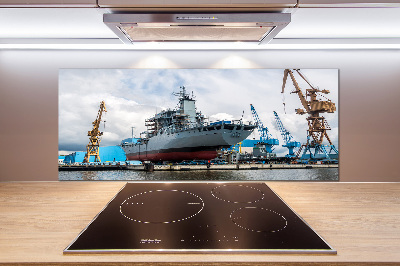 Rivestimento parete cucina con motivo ispirato a un cantiere navale