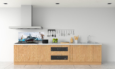 Rivestimento parete cucina con motivo ispirato a un cantiere navale