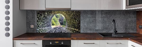 Pannello retrocucina con stampa della galleria ferroviaria