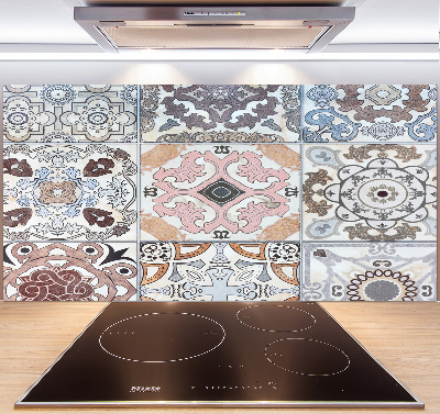 Rivestimento parete cucina in piastrelle di ceramica