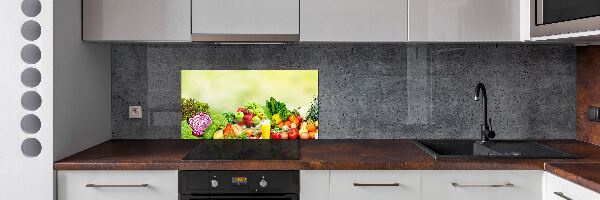 Rivestimento parete cucina con motivo di verdura e frutta