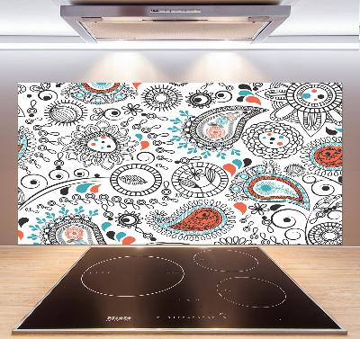Rivestimento parete cucina con ornamenti decorativi
