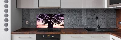 Rivestimento parete cucina con motivo albero e lago
