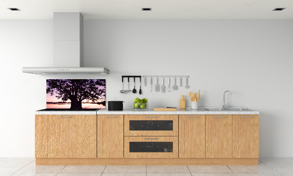 Rivestimento parete cucina con motivo albero e lago