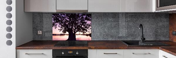 Rivestimento parete cucina con motivo albero e lago