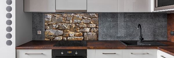 Rivestimento parete cucina con effetto muro di pietra
