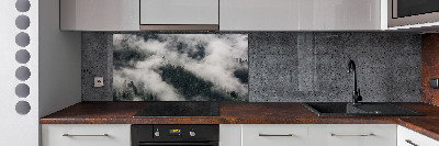 Rivestimento parete cucina con motivo Nebbia sulla foresta