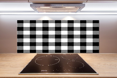 Rivestimento parete cucina con motivo a scacchi bianchi e neri