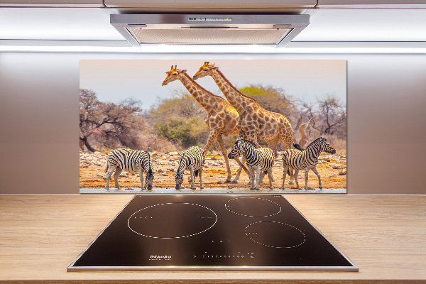 Rivestimento parete cucina con motivo giraffe e zebre