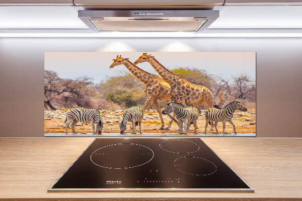 Rivestimento parete cucina con motivo giraffe e zebre