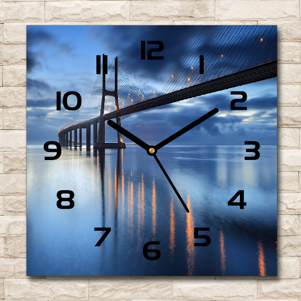 Orologio quadrato con motivo del ponte illuminato