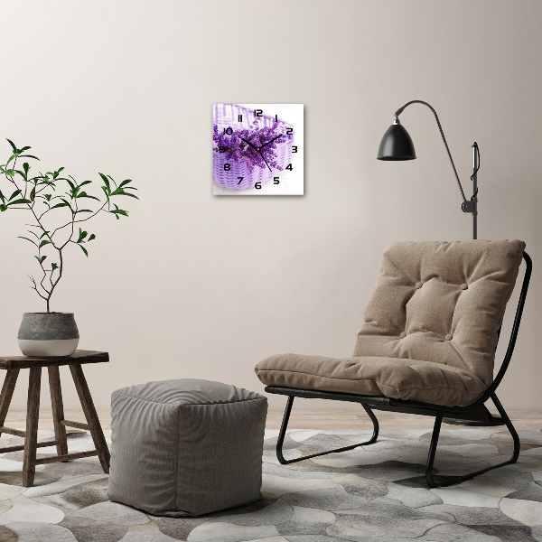 Orologio quadrato in vetro con motivo di lavanda in un cestino