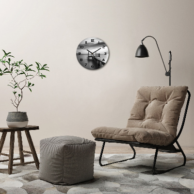 Orologio rotondo con quadrante raffigurante il molo sul lago