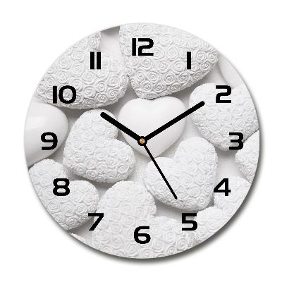 Orologio rotondo in vetro con sfondo a forma di cuore bianco