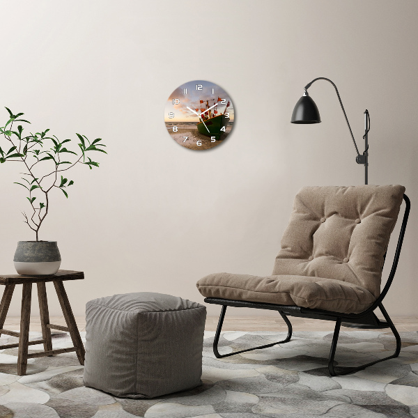 Orologio rotondo in vetro con stampa raffigurante una barca da pesca sulla spiaggia