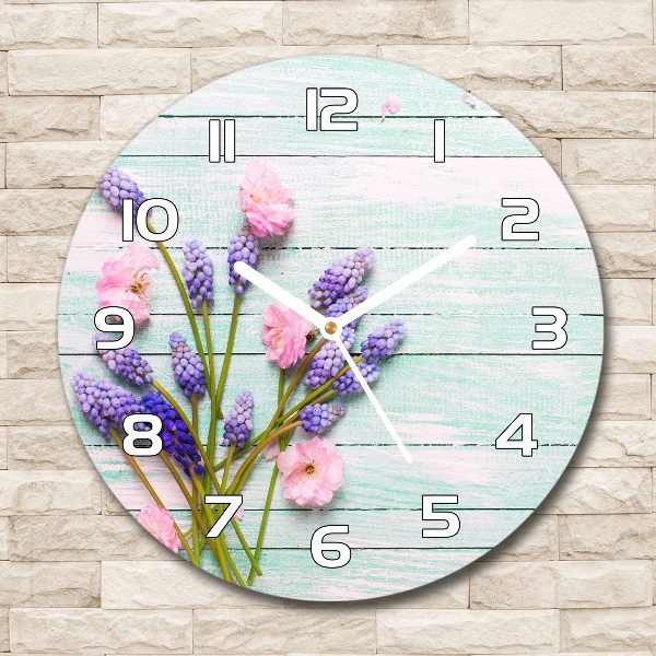 Orologio rotondo con motivo di lavanda su sfondo effetto legno