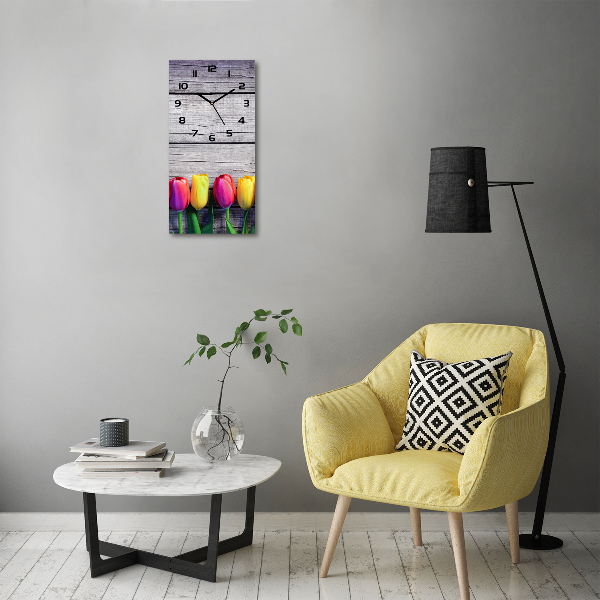 Orologio rettangolare in stile classico dal design sobrio