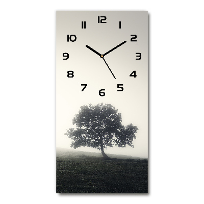 Orologio verticale in vetro con stampa raffigurante un albero nella nebbia