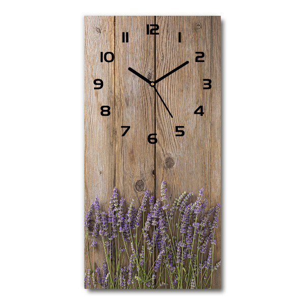Orologio verticale con stampa di lavanda su sfondo effetto legno