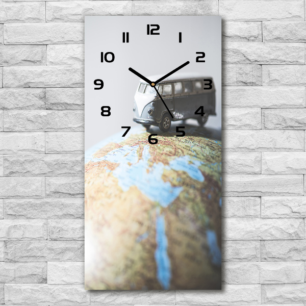 Orologio verticale con stampa di un furgone su un globo