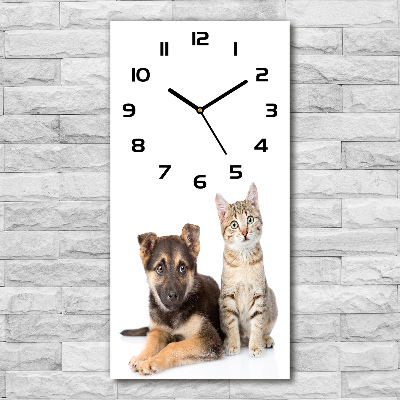 Orologio verticale con decorazione raffigurante un cane e un gatto