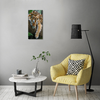 Orologio verticale con decorazione raffigurante una tigre su un albero