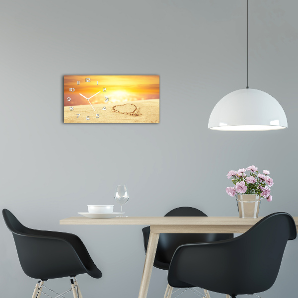 Orologio orizzontale con motivo a cuore nella sabbia