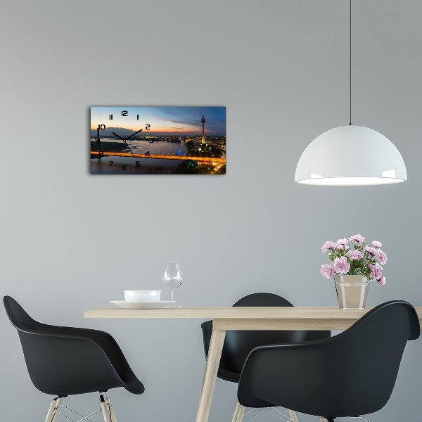 Orologio rettangolare con motivi ispirati a Düsseldorf, Germania