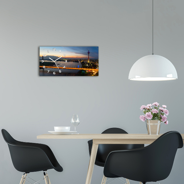 Orologio rettangolare con motivi ispirati a Düsseldorf, Germania