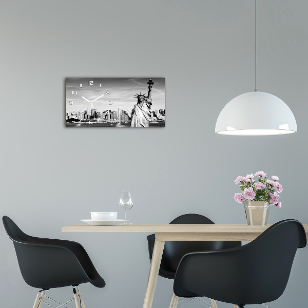 Orologio rettangolare con quadrante ispirato alla Statua della Libertà