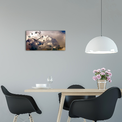 Orologio orizzontale con decorazione a nuvole nel cielo