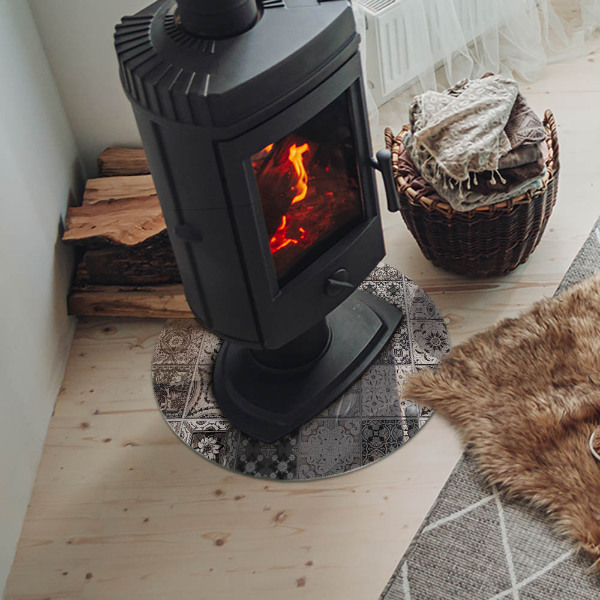 Vetro sotto il camino rotondo con motivi decorativi per piastrelle