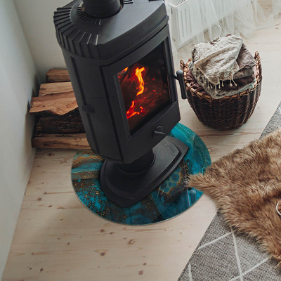 Vetro sotto il camino con motivo organico astratto