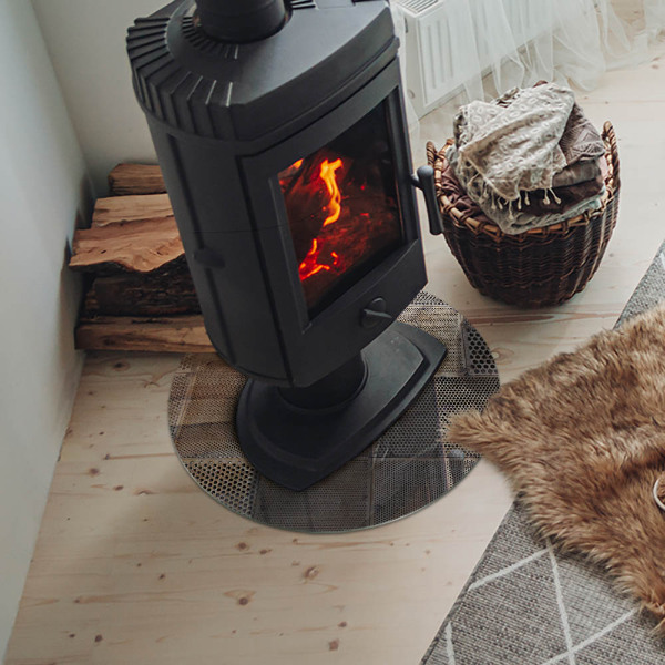 Vetro sotto il camino con foglio perforato modello standard