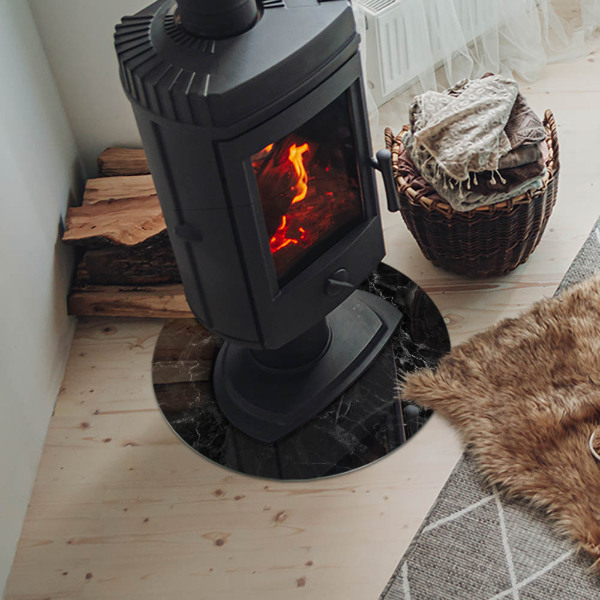 Vetro sotto il camino con elegante motivo marmorizzato