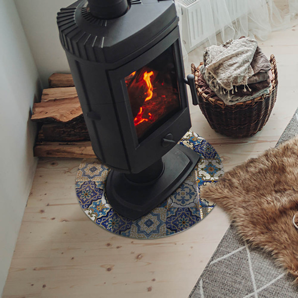 Vetro sotto il camino con motivo a mosaico floreale