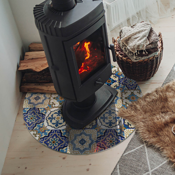 Vetro sotto il camino con motivo a mosaico floreale