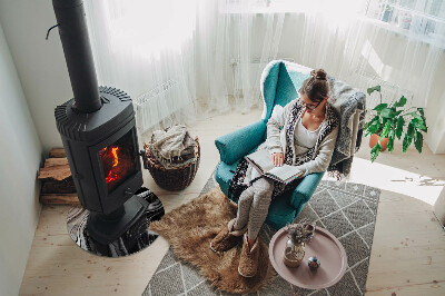 Vetro sotto il camino con motivo di onde e linee astratte