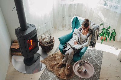 Vetro sotto il camino di colore grigio