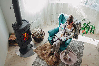 Vetro sotto il camino in colore grigio