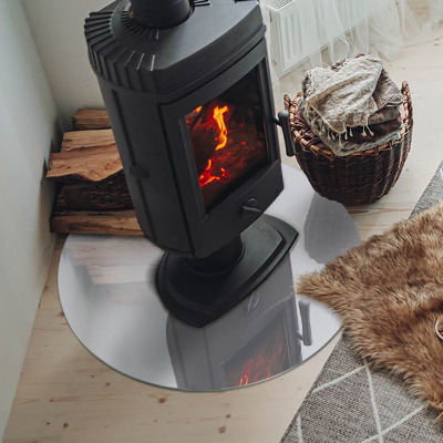 Vetro sotto il camino in colore grigio chiaro