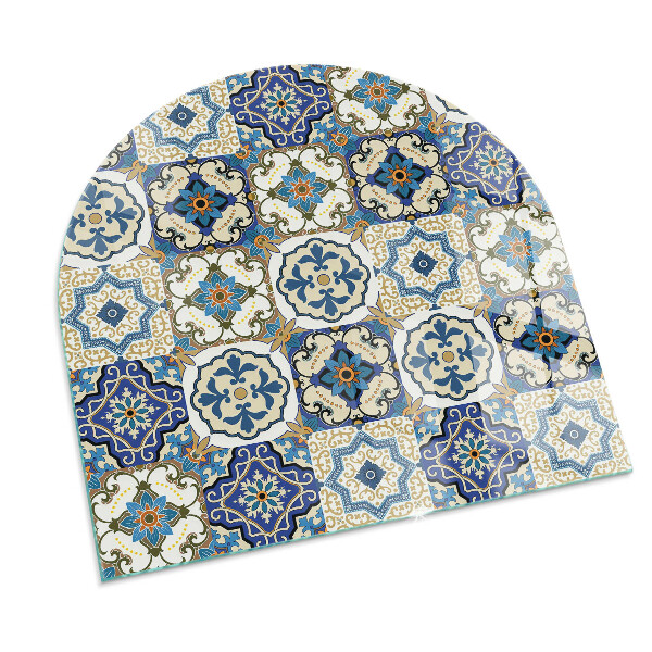 Vetro sotto il camino semiovale con motivo a mosaico e decorazioni floreali