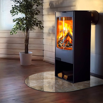 Vetro sotto il camino semiovale con delicati disegni a forma di foglia