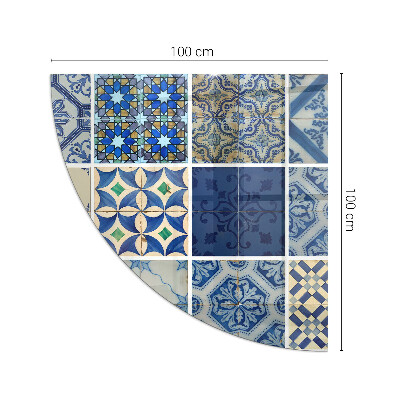 Vetro sotto il camino a quarto di cerchio Motivi ceramici sullo sfondo